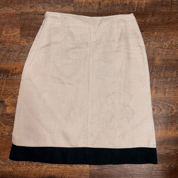 Mercer & Madison Women’s Size 10 Skirt Linen A-Line with Floral Stitch Pattern - Picture 3 of 4